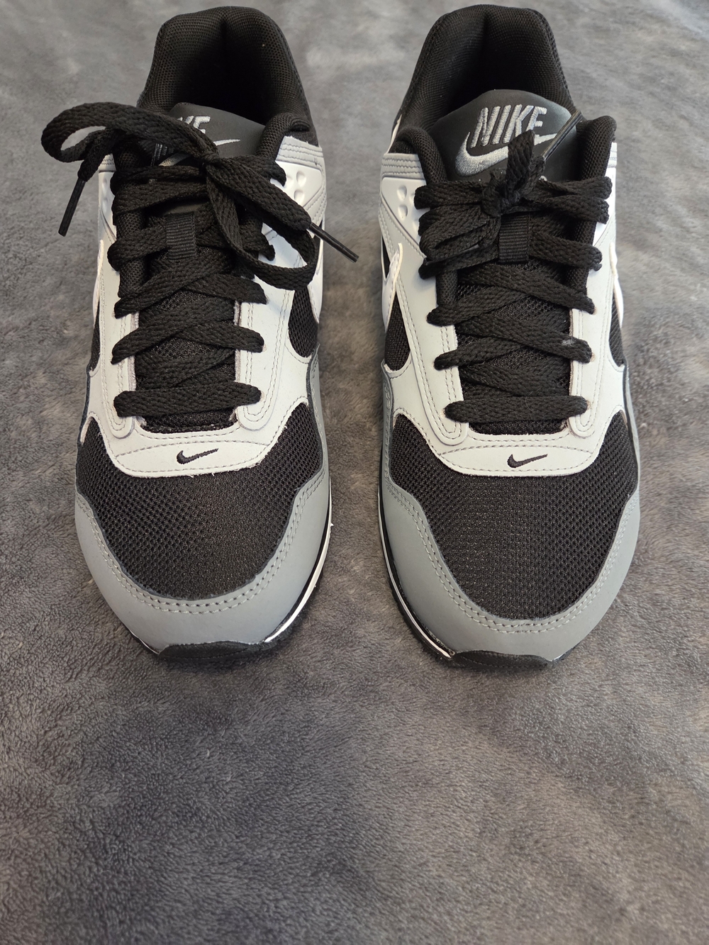 Nike Air Max Correlate Men's Black, Gray & White Athletic Sneakers